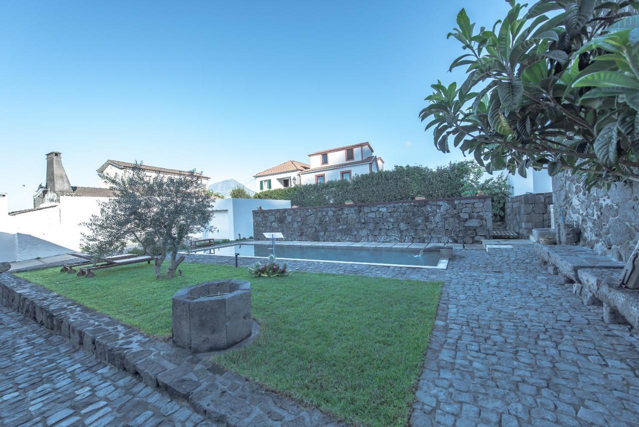 Casa Do Brasao Apartment Lajes do Pico Luaran gambar