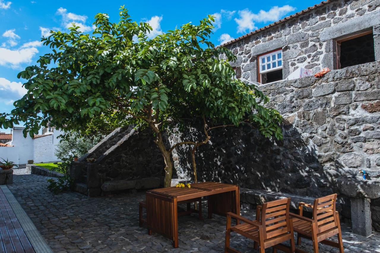 Casa Do Brasao Apartment Lajes do Pico Luaran gambar
