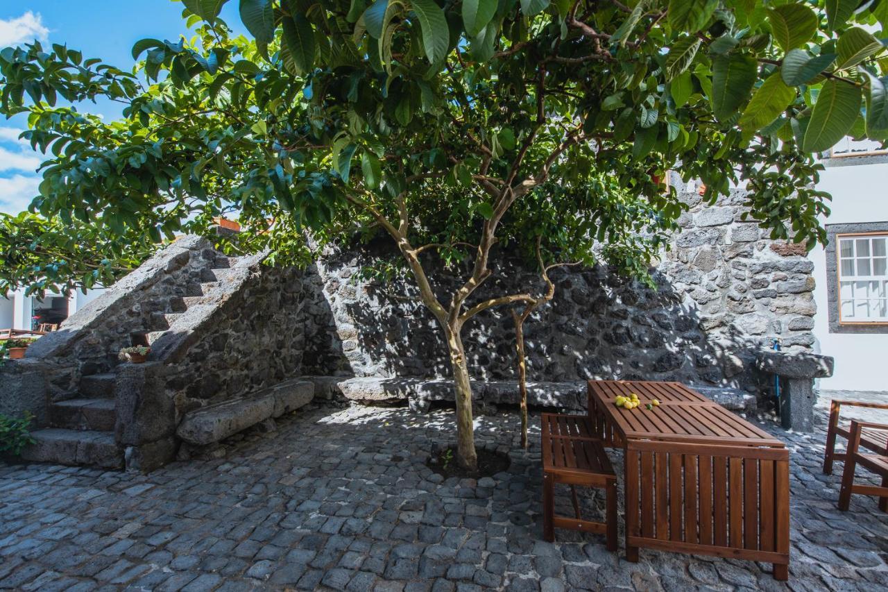 Casa Do Brasao Apartment Lajes do Pico Luaran gambar