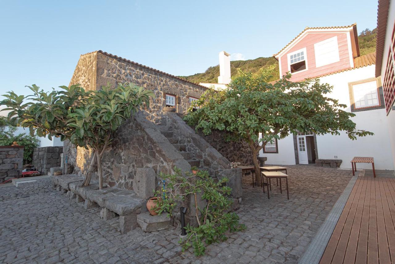 Casa Do Brasao Apartment Lajes do Pico Luaran gambar