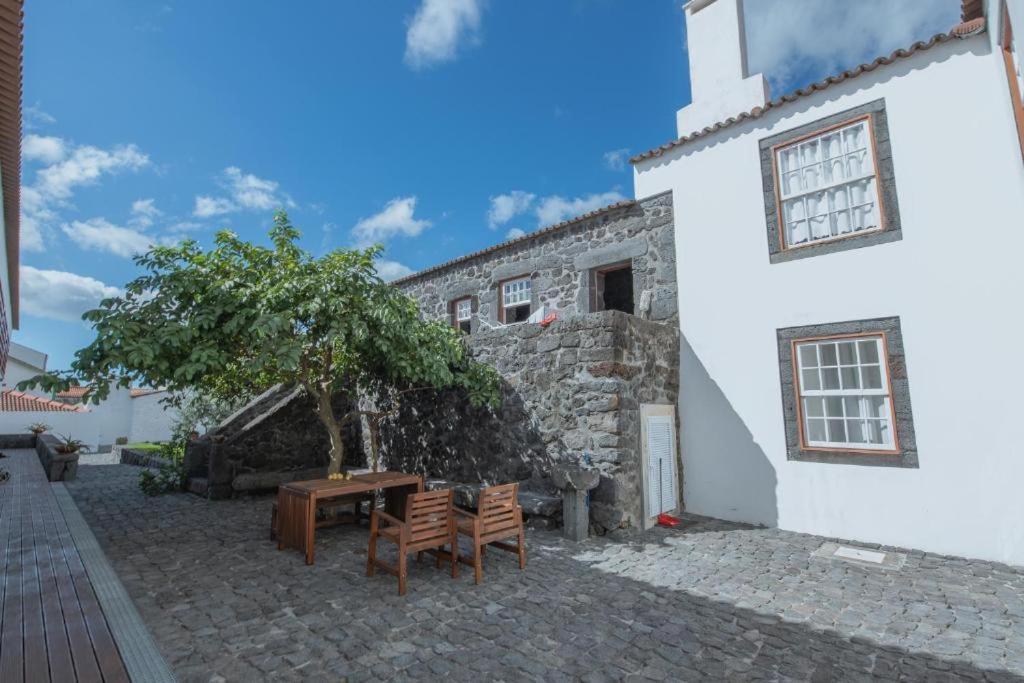 Casa Do Brasao Apartment Lajes do Pico Luaran gambar