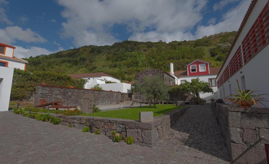 Casa Do Brasao Apartment Lajes do Pico Luaran gambar